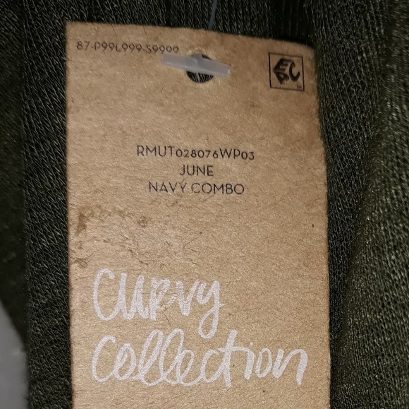 Rachel Roy Curvy Collection long sleeve blouse - Picture 3 of 5